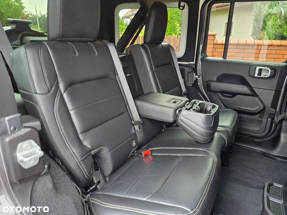 Jeep Wrangler Unlimited GME 2.0 Turbo Sahara - 26