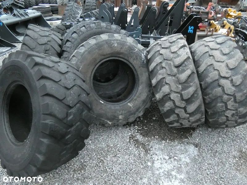 Opony do ładowarki 405/70 R18 Prawie nowe dunlop mitas - 6