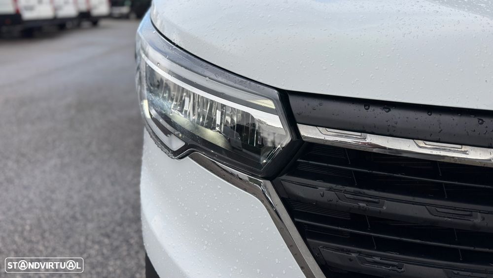 Renault Trafic 2.0 dCi L1 H2 Fase III - 11