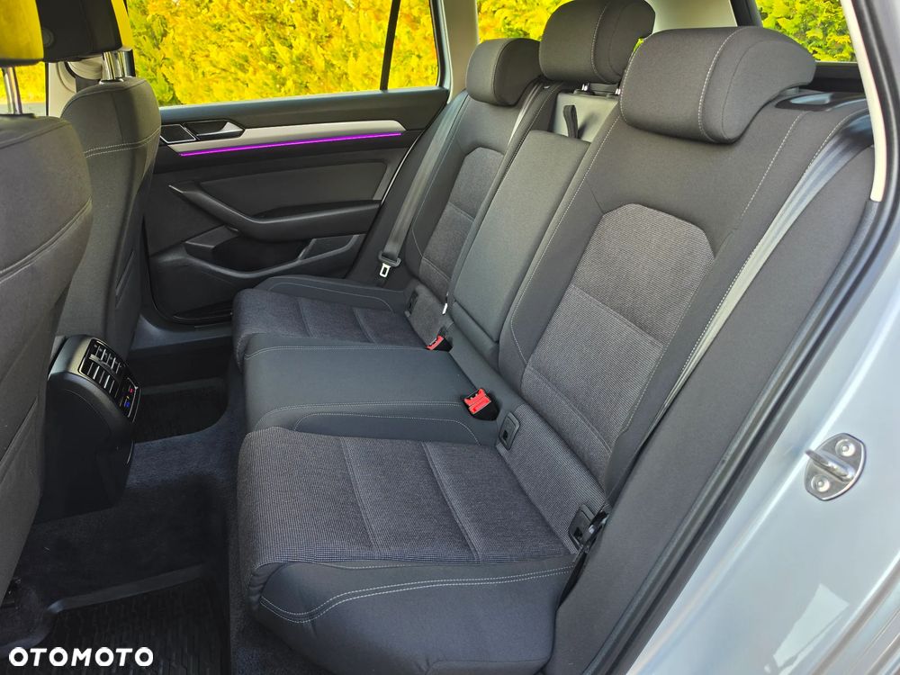 Volkswagen Passat 2.0 TDI (BlueMotion Technology) Comfortline - 29