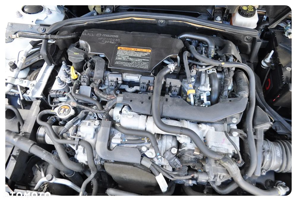 Mazda 3 2.0 mHEV AWD Hikari - 29