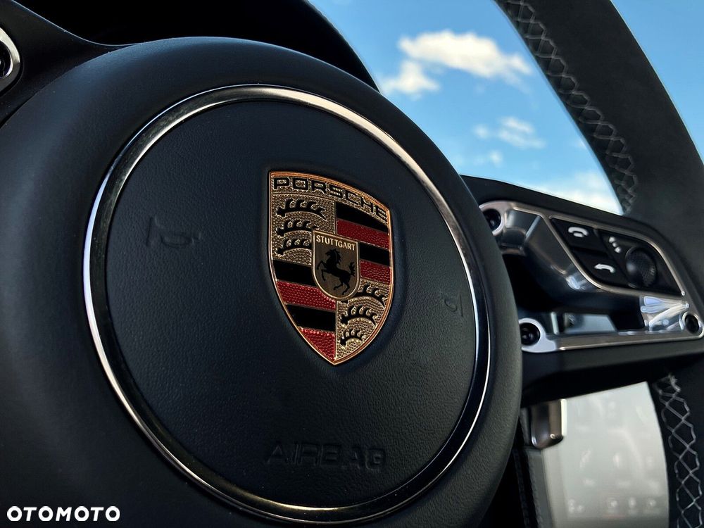 Porsche 718 Spyder - 31