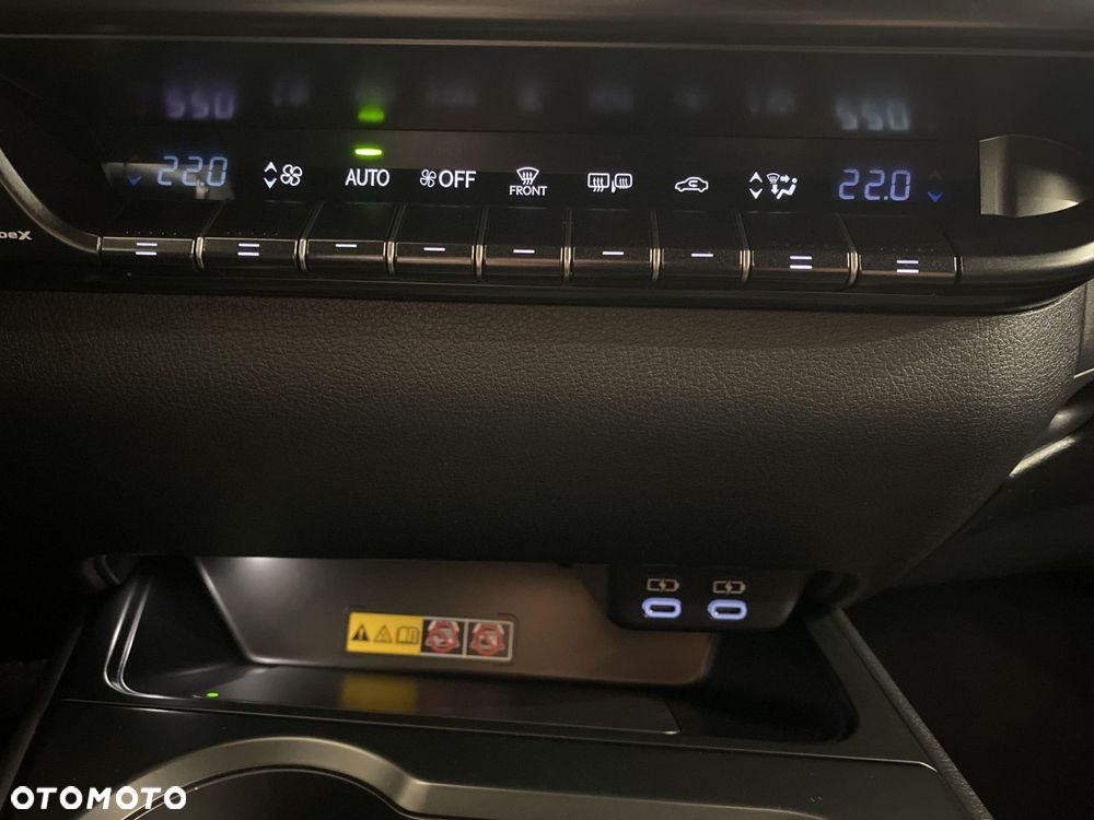 Lexus UX 300h F Sport Design - 17