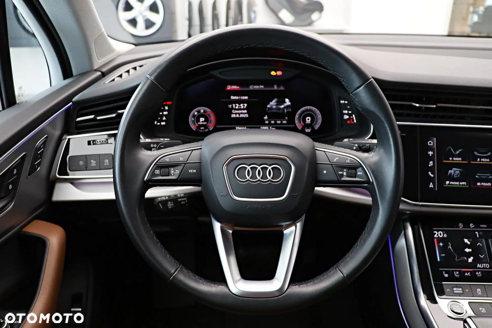 Audi Q7 - 25