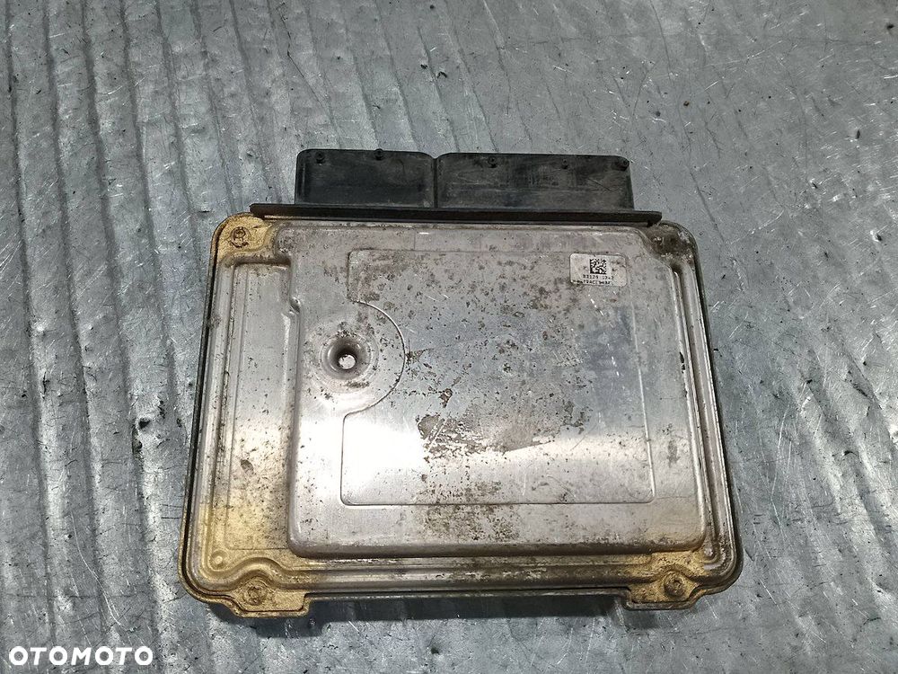KOMPUTER, STEROWNIK OPEL VECTRA C 55205632ES  0281013409 1.9 CDTI - 2
