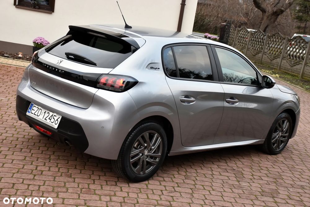 Peugeot 208 Benzin 100 Style - 17