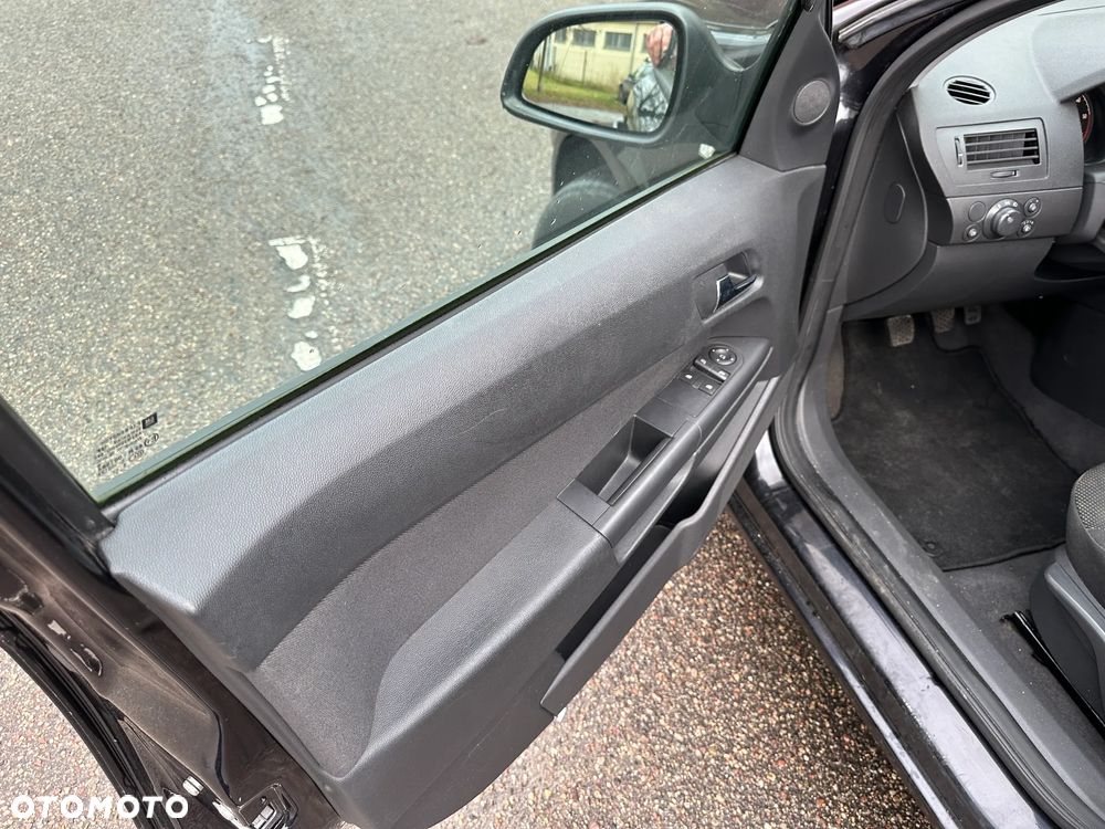 Opel Astra 1.7 CDTI DPF Design Edition - 17