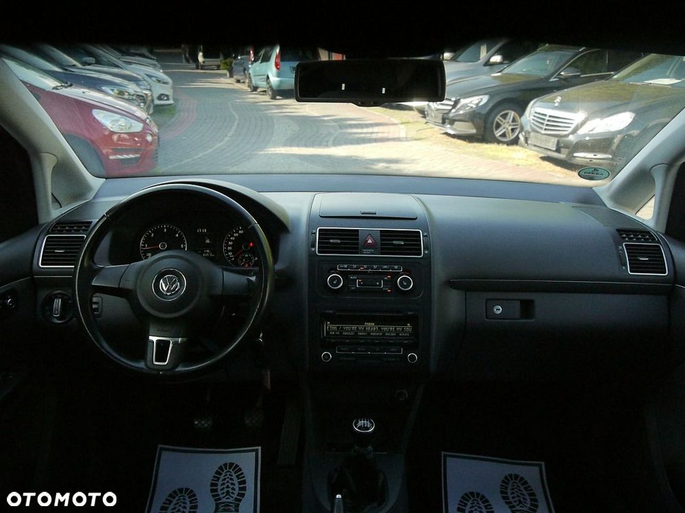 Volkswagen Touran - 19
