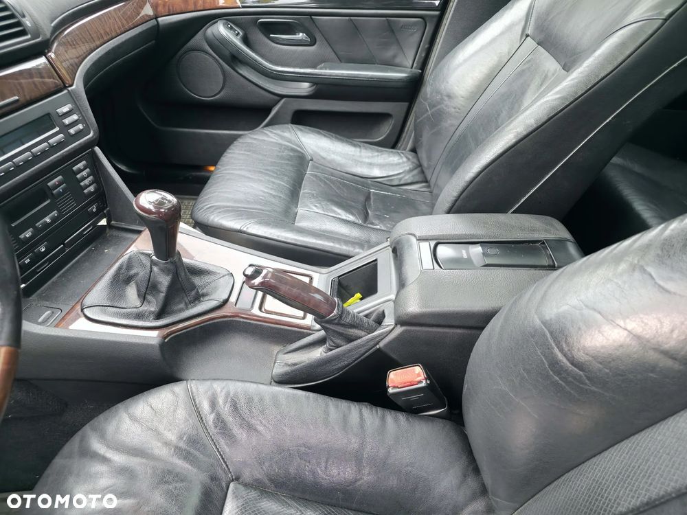 BMW Seria 5 525i - 13