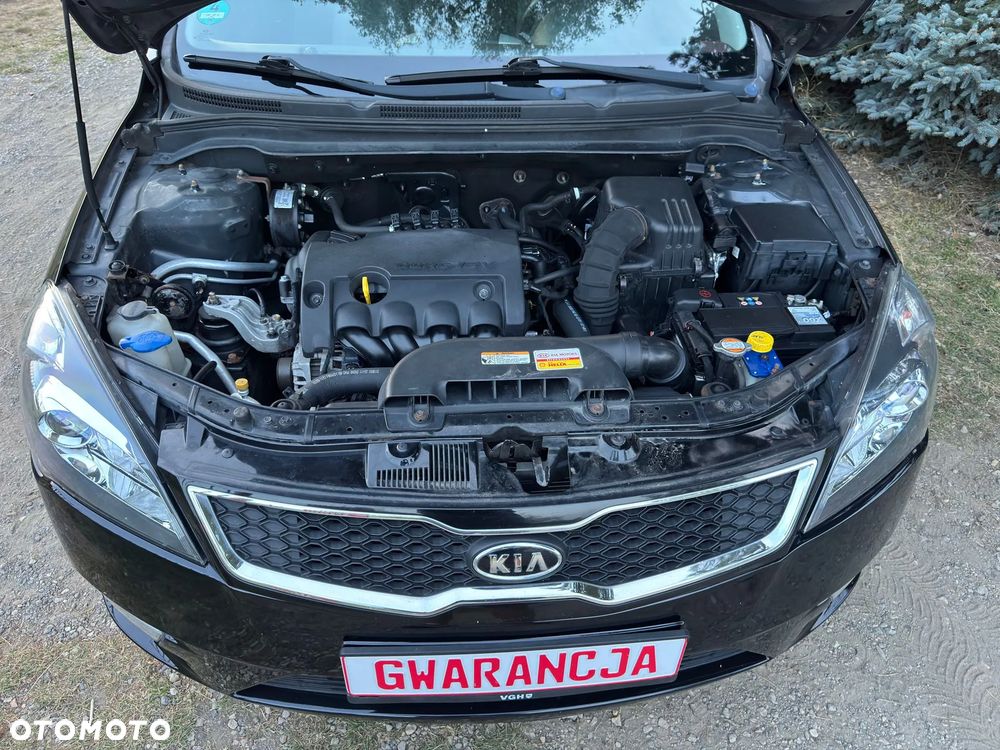 Kia Ceed 1.4 CVVT Dream-Team Edition - 17