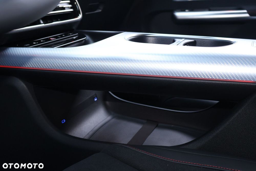Mercedes-Benz CLA - 17