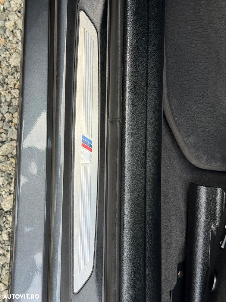 BMW Seria 3 318i Aut. M Sport - 31