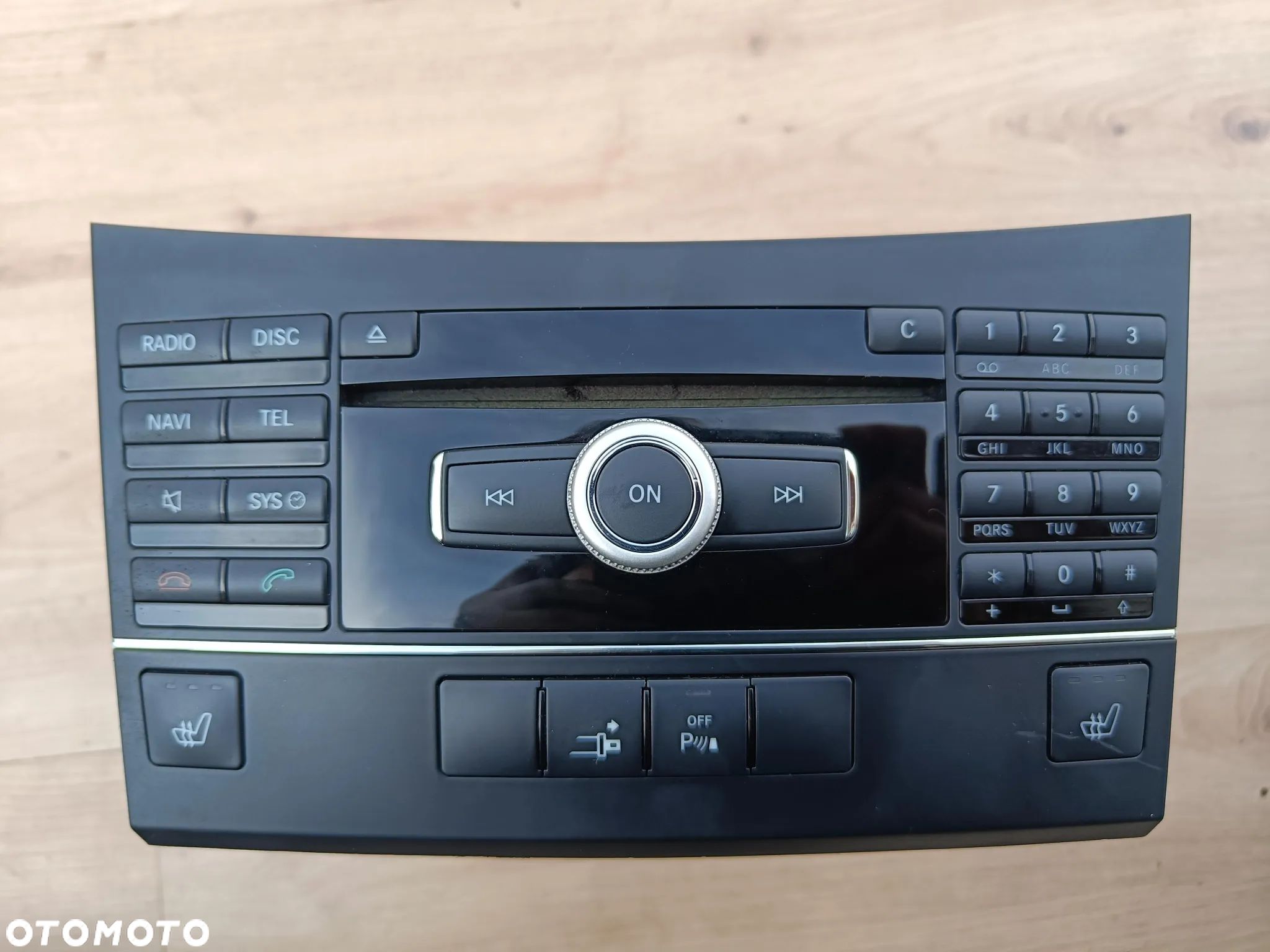 MERCEDES W207 W212 RADIO COMAND ZMIENIARKA DVD APS NAVI A2129006905 - 1