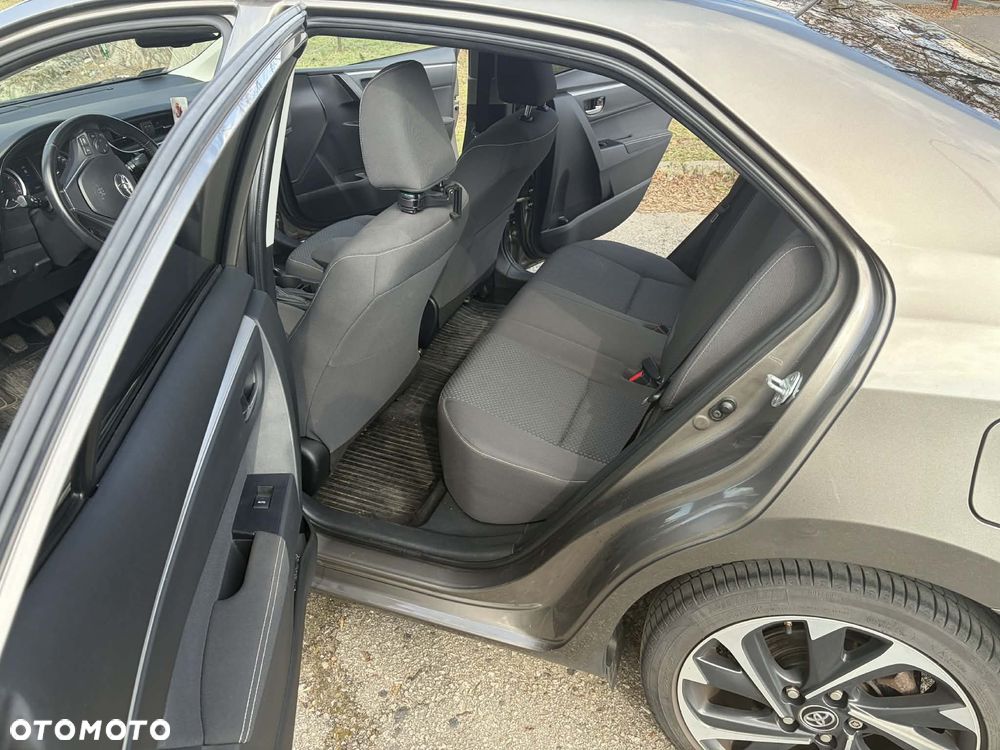 Toyota Corolla 1.6 Comfort - 10