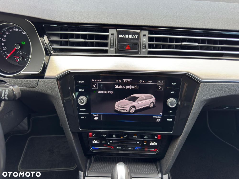 Volkswagen Passat Variant 1.5 TSI EVO Elegance DSG - 19
