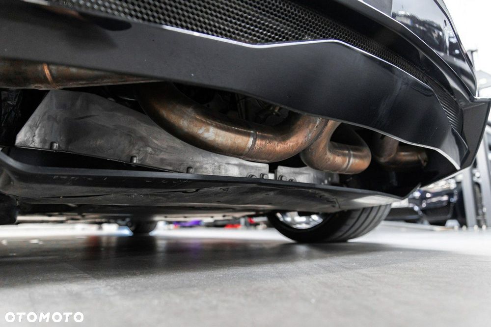 Chevrolet Corvette - 16