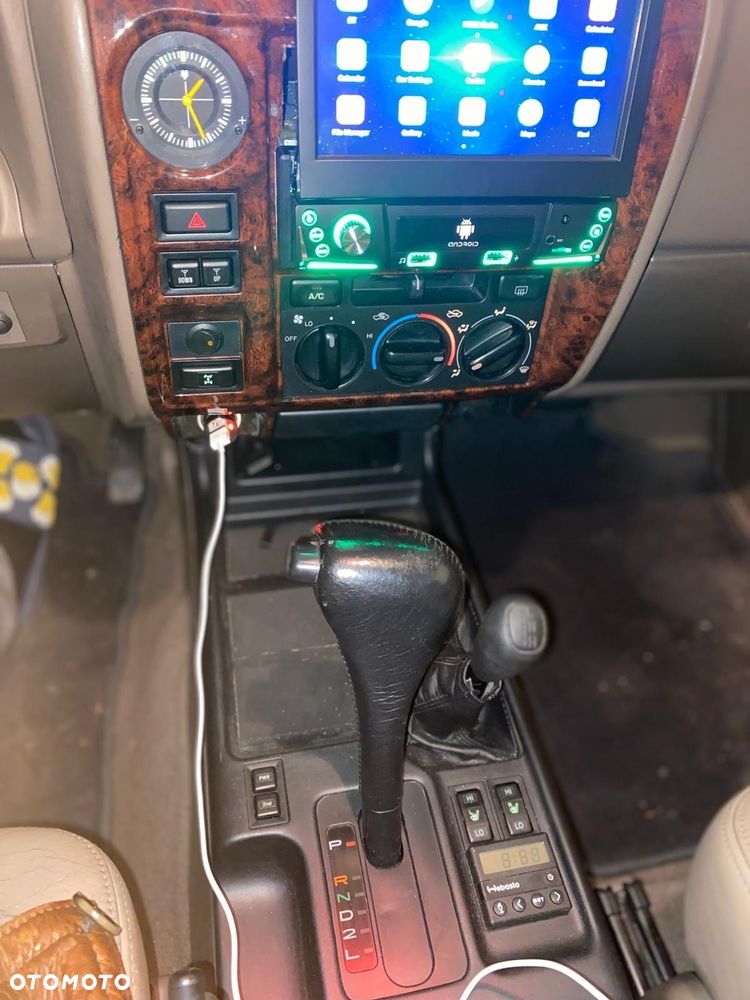 Toyota Land Cruiser - 11