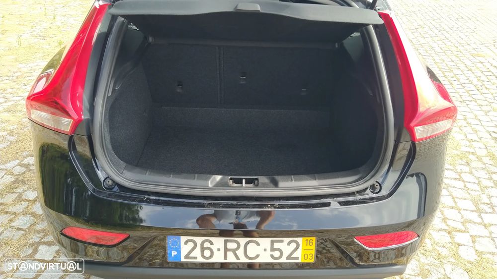 Volvo V40 2.0 D2 Kinetic Geartronic - 11