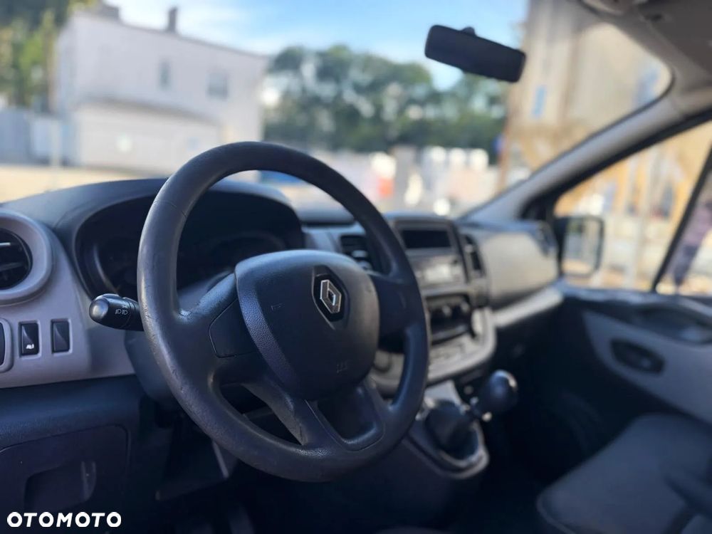 Renault Trafic - 19