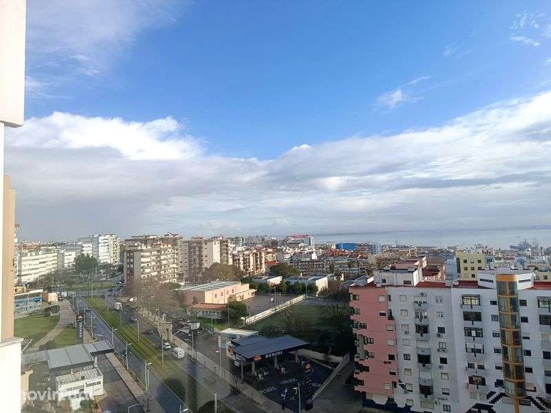 T2 com vista Linda, centro de Almada totalmente remodelado  340 mil - Grande imagem: 2/12