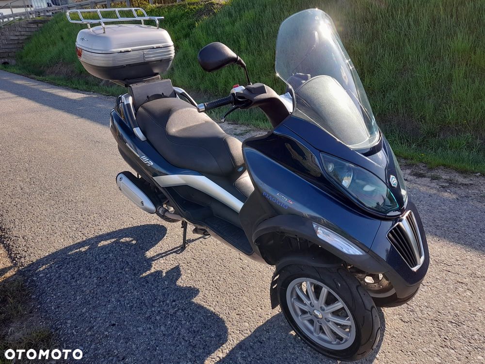 Piaggio MP-3 - 7