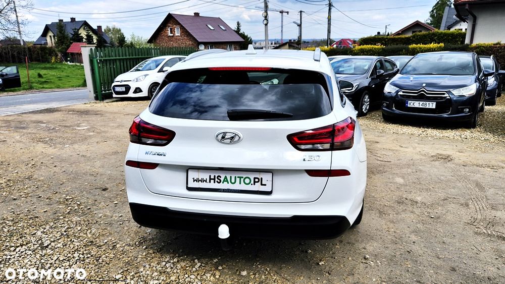 Hyundai i30 1.4 T-GDI Premiere Luxury - 17