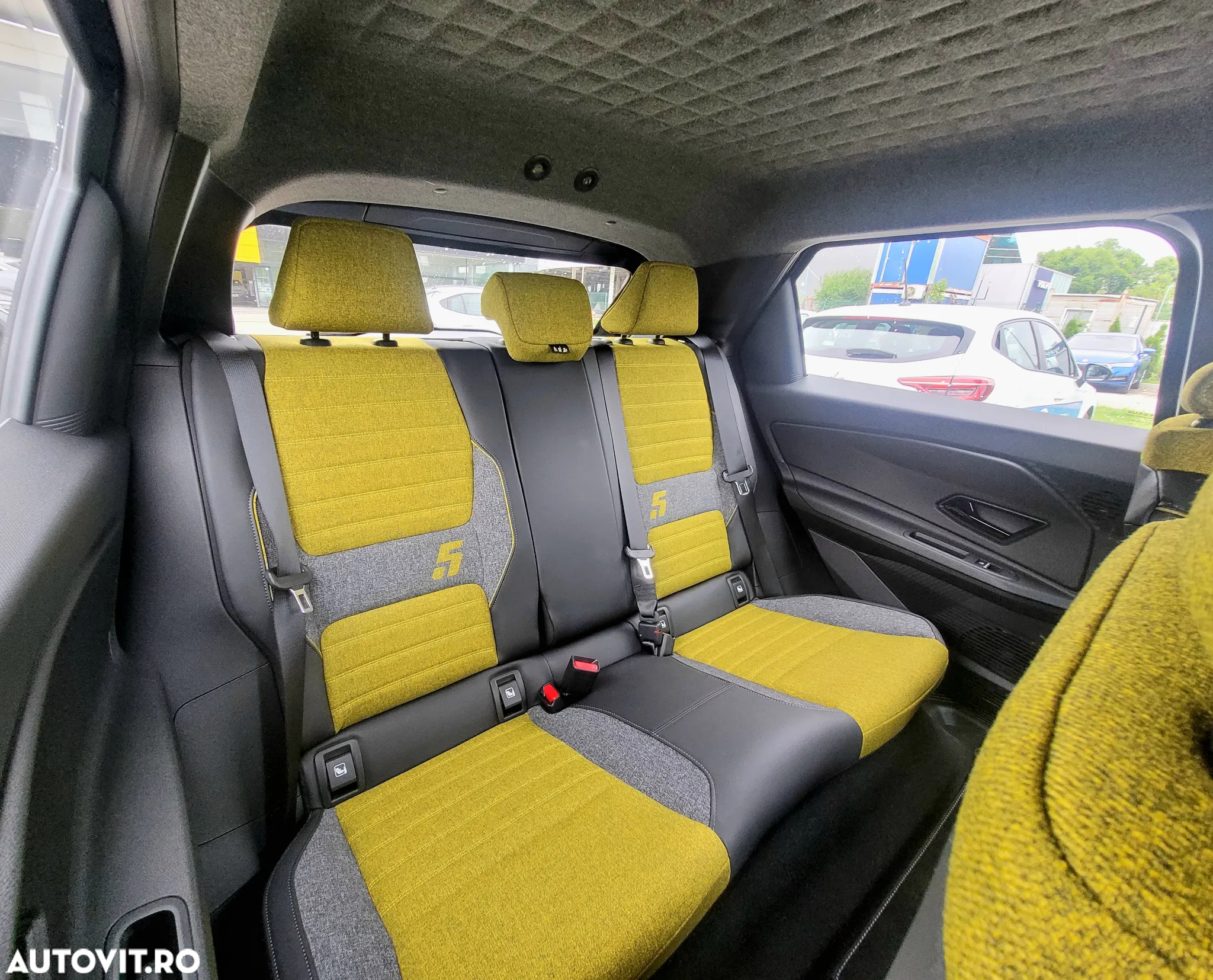 Renault 5 R E-Tech 52 kWh Iconic Cinq - 17