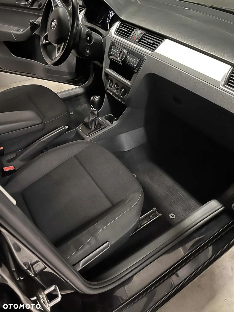 Skoda RAPID 1.2 TSI Active - 6