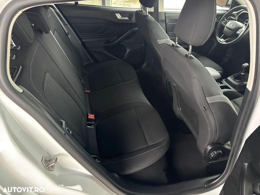 Ford Focus 1.5 EcoBlue Active Business - 38