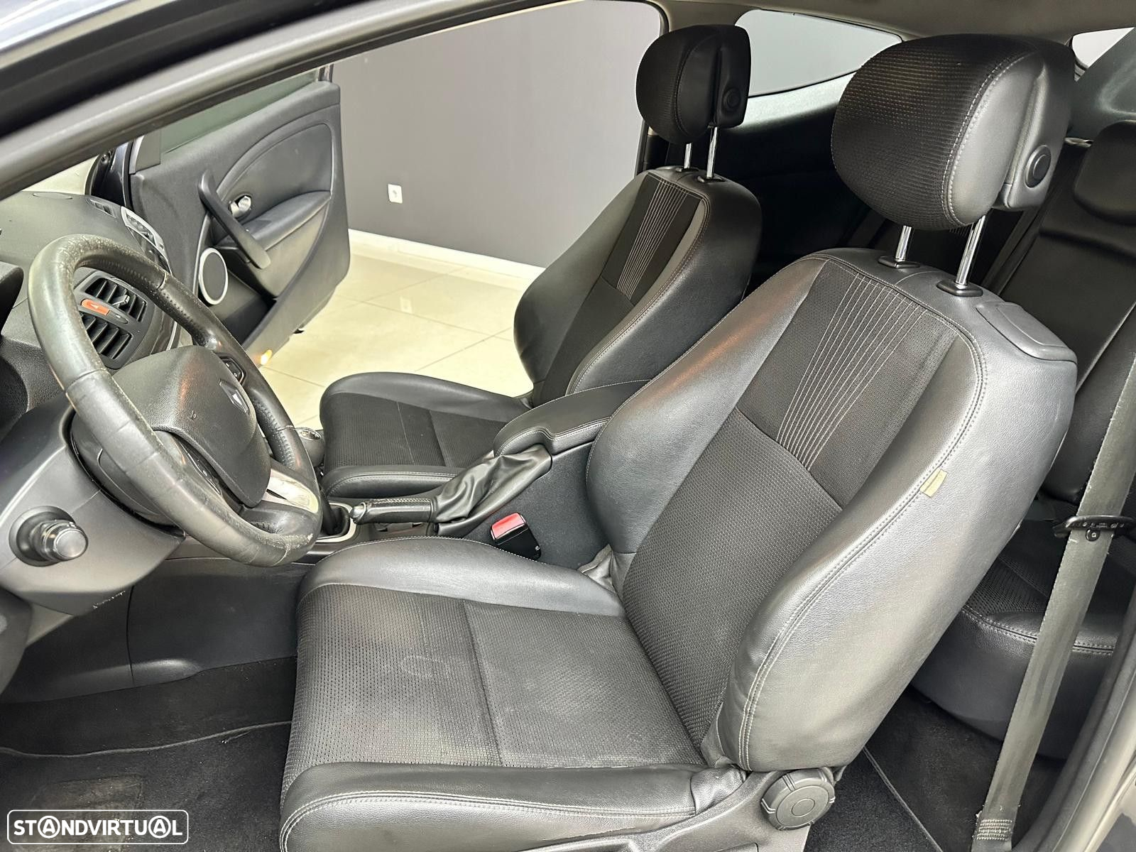 Renault Megane Coupe 1.5 dCi - 13