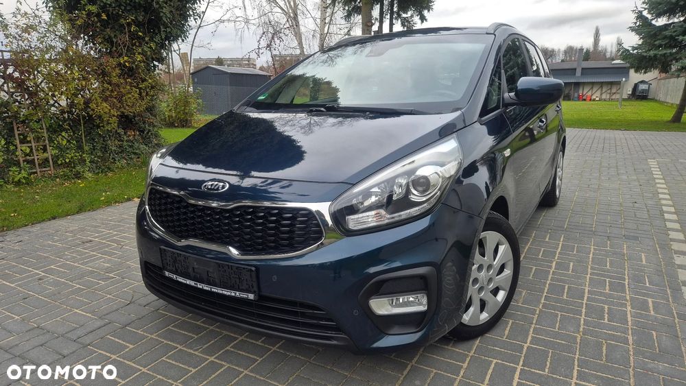 Kia Carens 1.6 GDI Dream Team Edition - 1