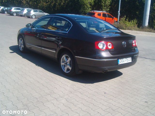 Volkswagen Passat - 9