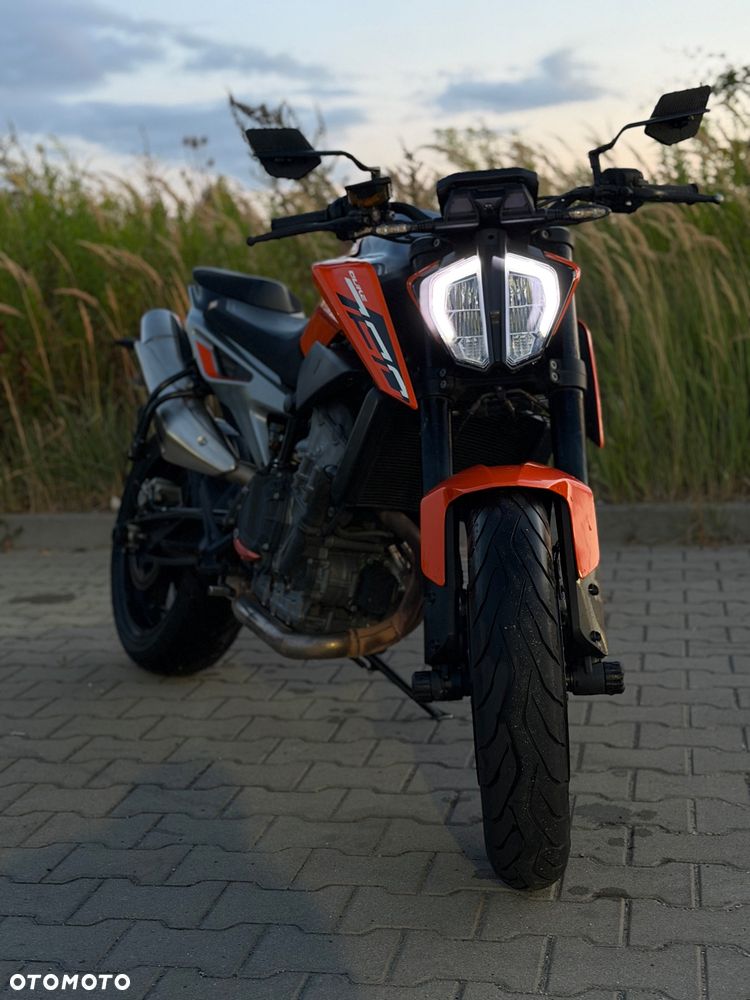 KTM Duke 790 - 1
