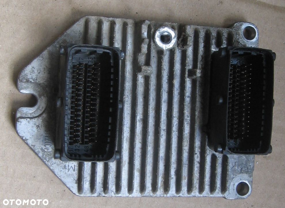 OPEL MERIVA A 1.8 16v komputer sterownik 13105214 - 1