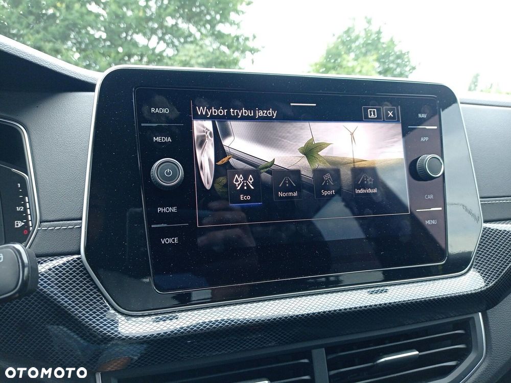 Volkswagen T-Cross 1.0 TSI R-Line Plus DSG - 38
