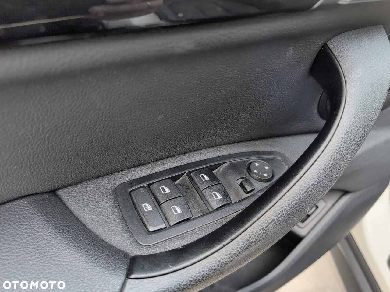 BMW X1 xDrive20i Advantage - 14