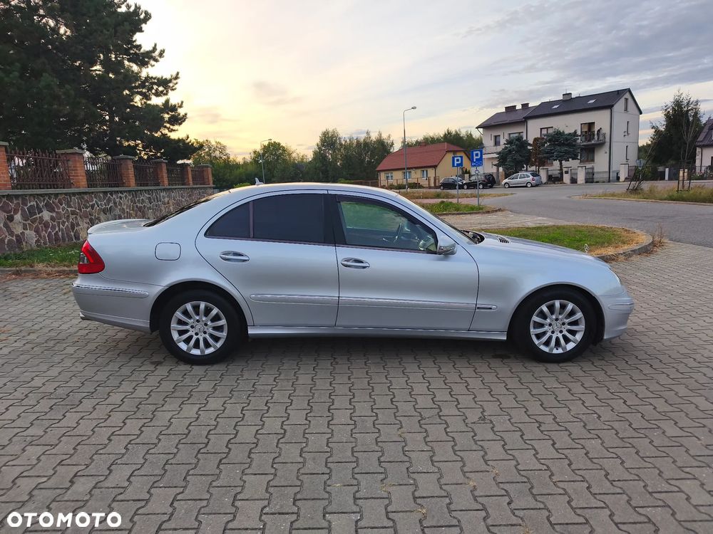 Mercedes-Benz Klasa E 230 7G-TRONIC Elegance - 9