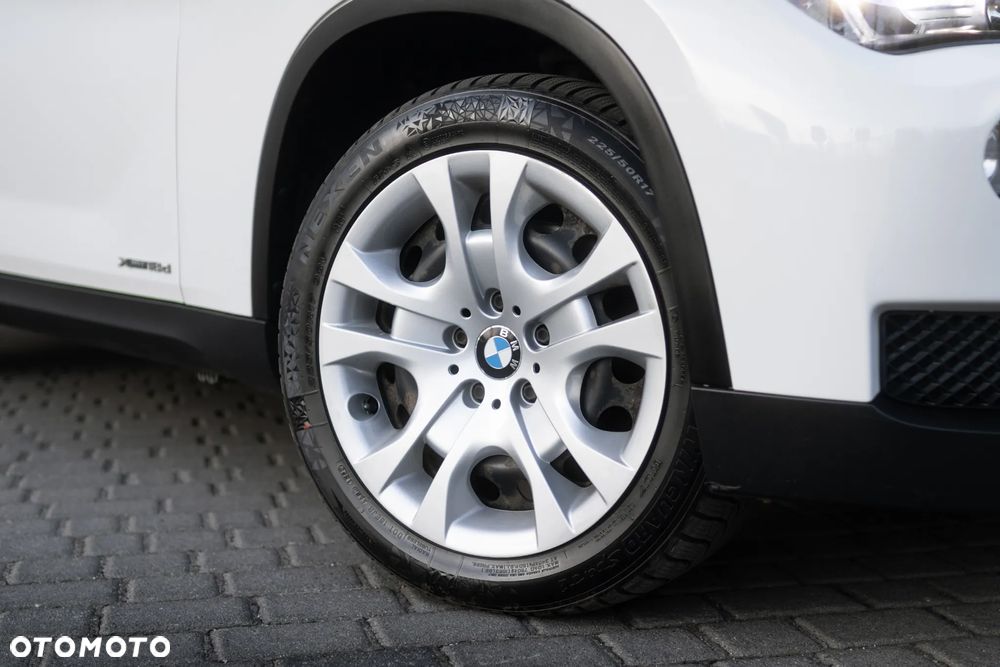 BMW X1 xDrive18d - 14