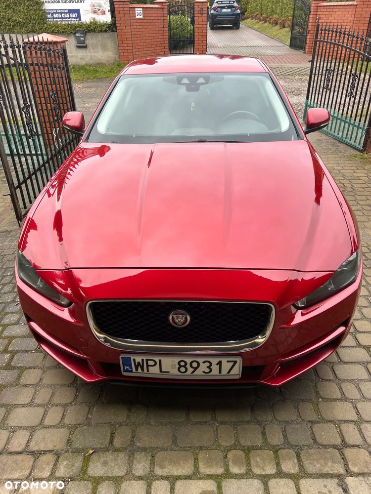 Jaguar XE 2.0 D Prestige - 1
