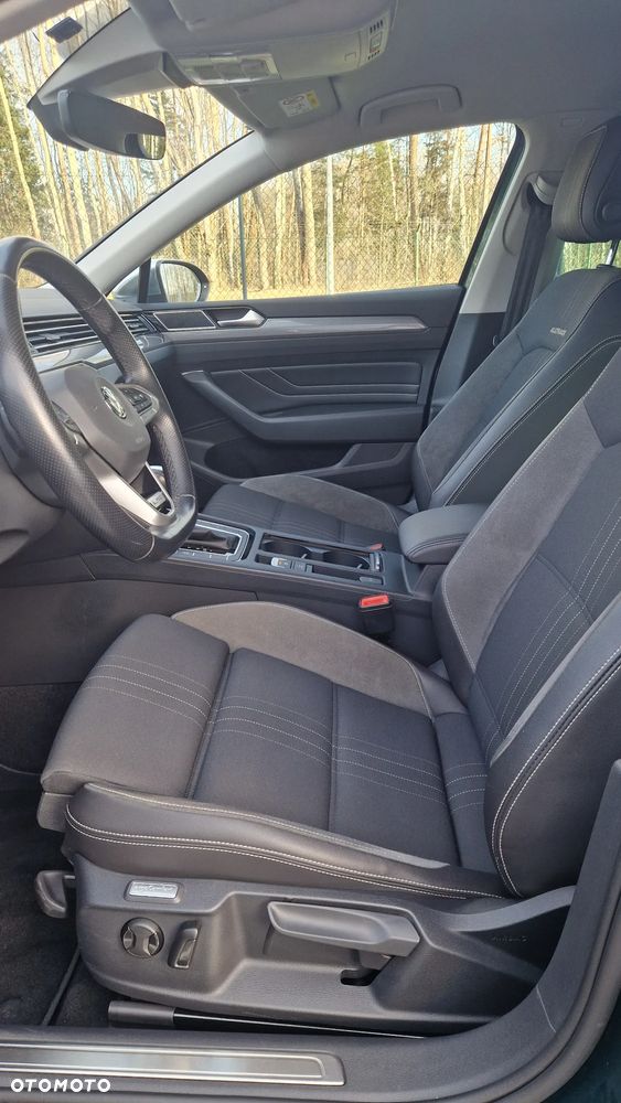 Volkswagen Passat - 10