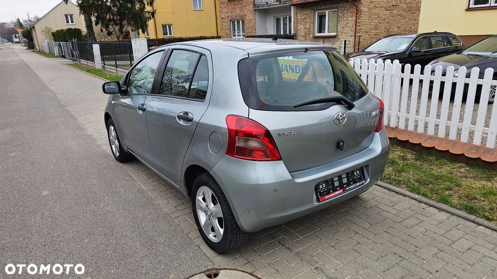 Toyota Yaris 1.0 VVT-i Luna - 2