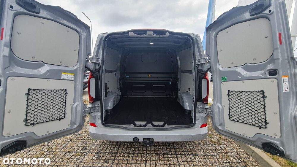 Volkswagen Transporter - 12