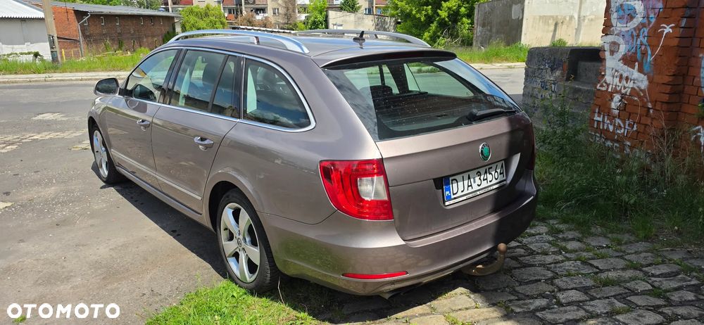Skoda Superb 2.0 TDI Comfort - 6