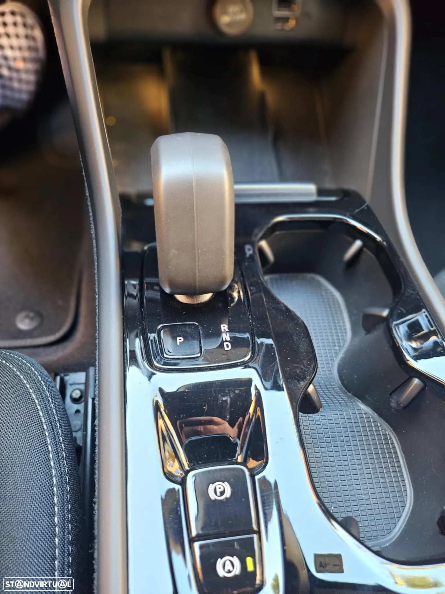 Volvo XC 40 1.5 T4 PHEV Plus Dark - 25