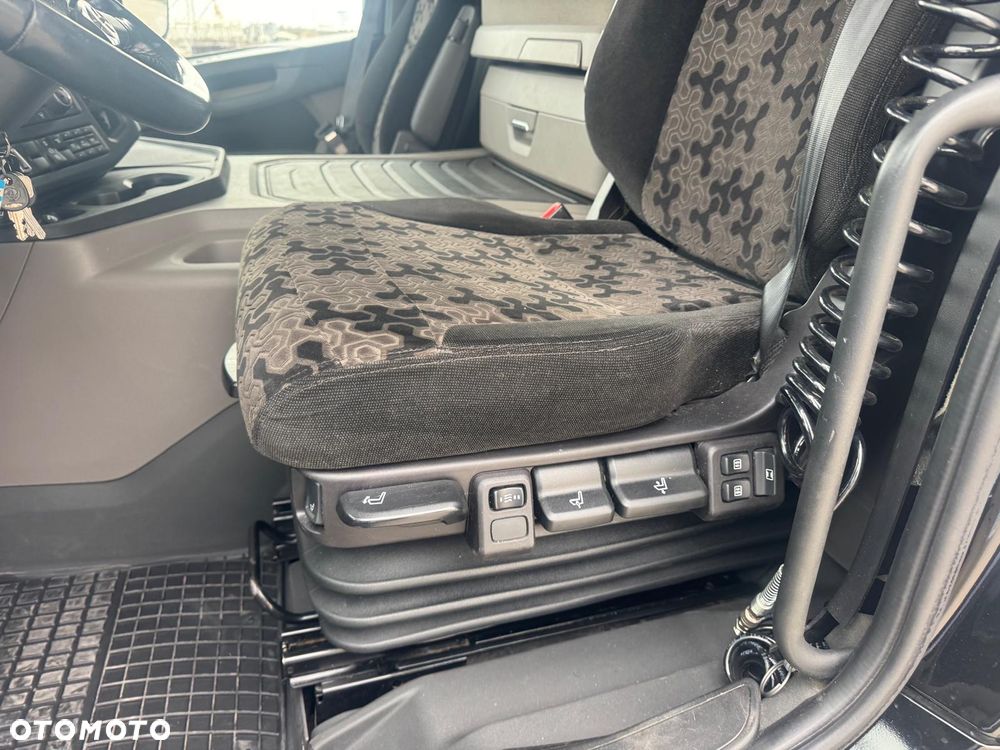 Scania P410/ MEGA LOWDECK/ RUCHOME SIODŁO/ 240Tyskm/ ZAWIESZENIE FULL PODUSZKA/ FULL LEDY/ KLIMA POSTOJOWA - 15