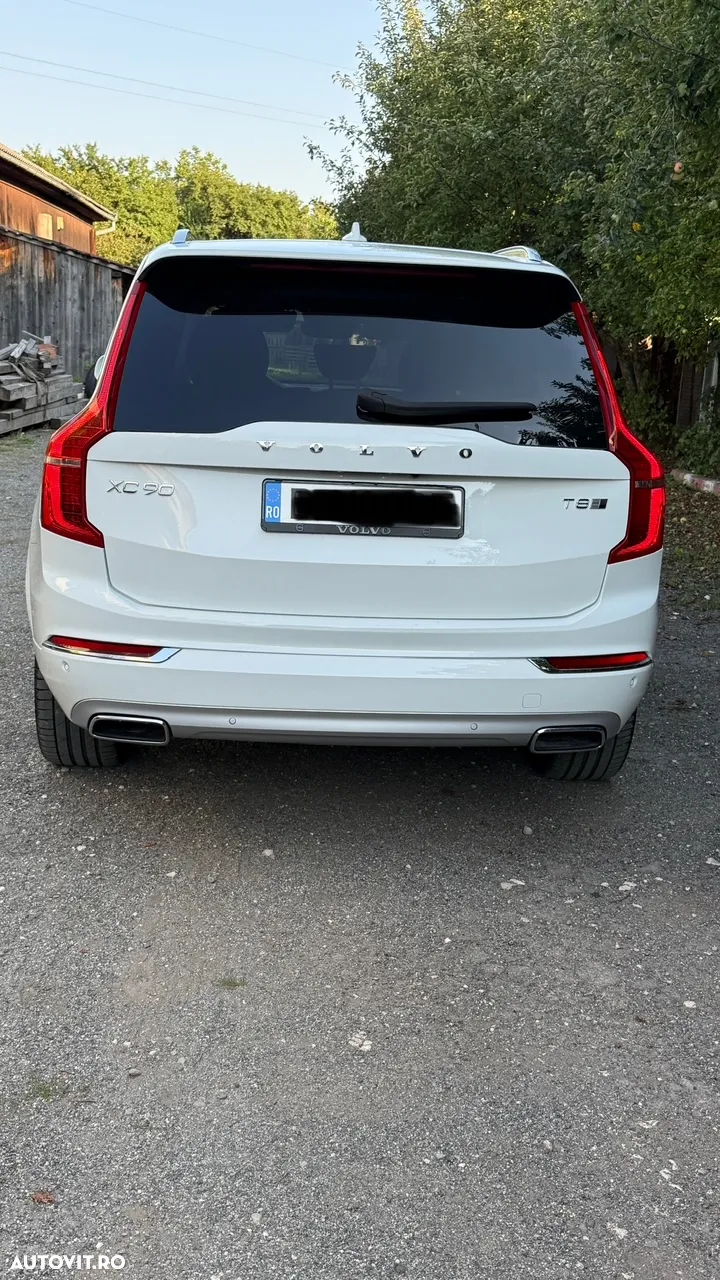 Volvo XC 90 T8 eAWD R-Design - 4