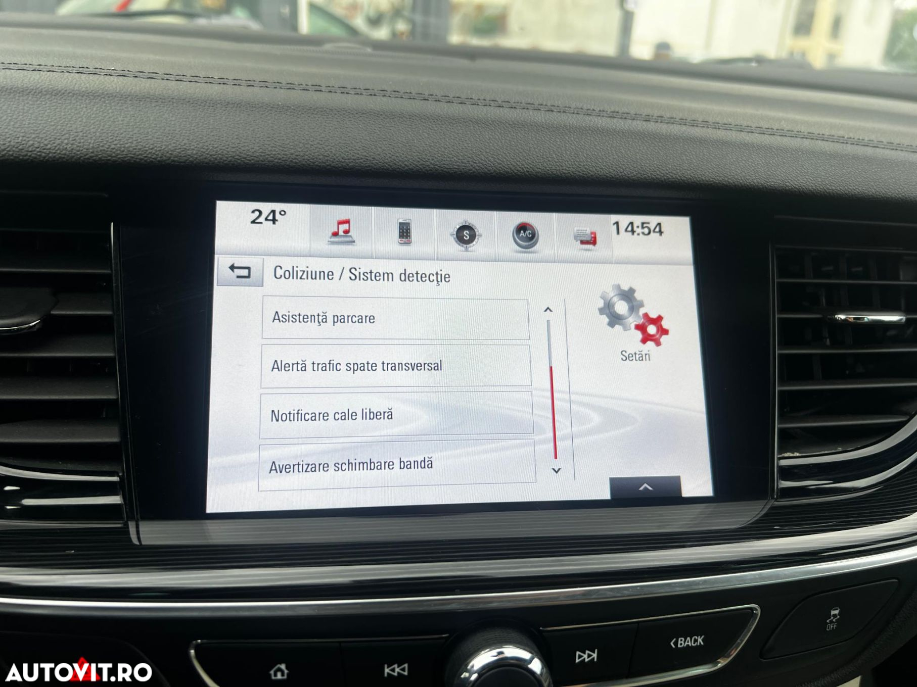 Opel Insignia - 18