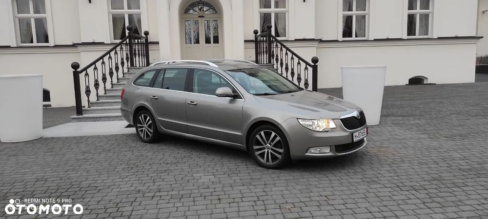 Skoda Superb 2.0 TDI Comfort DSG - 26