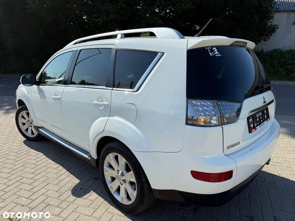 Mitsubishi Outlander 2.4 4WD Invite - 36