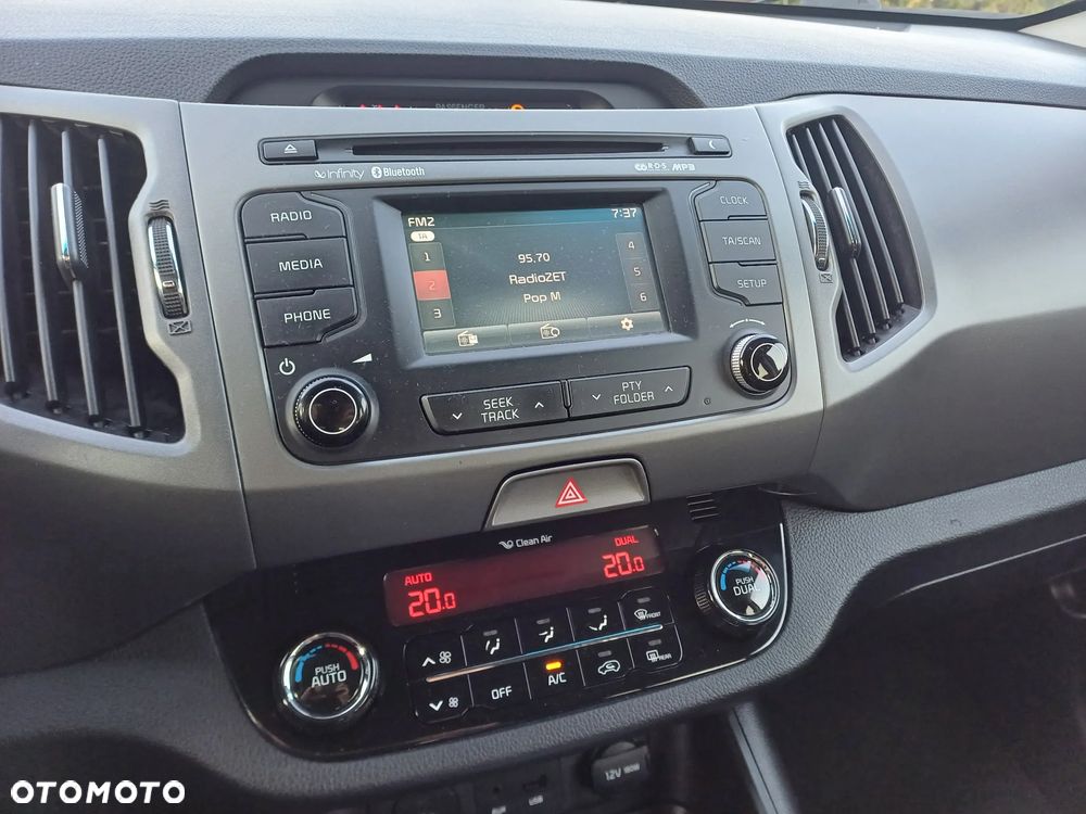 Kia Sportage 2.0 CRDI 4WD Attract - 24